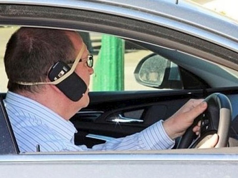 8. Ono kad nikako ne možeš propustiti telefonski poziv