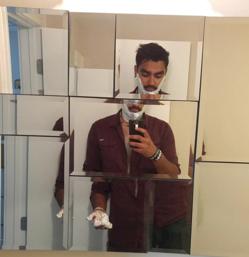 8. Razumijemo da su ovakva ogledala fora, ali su jako nepraktična