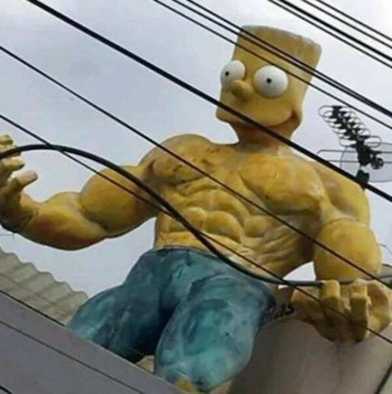 9. Netko je mislio da je dobra ideja spojiti Hulka i Barta Simpsona 😅