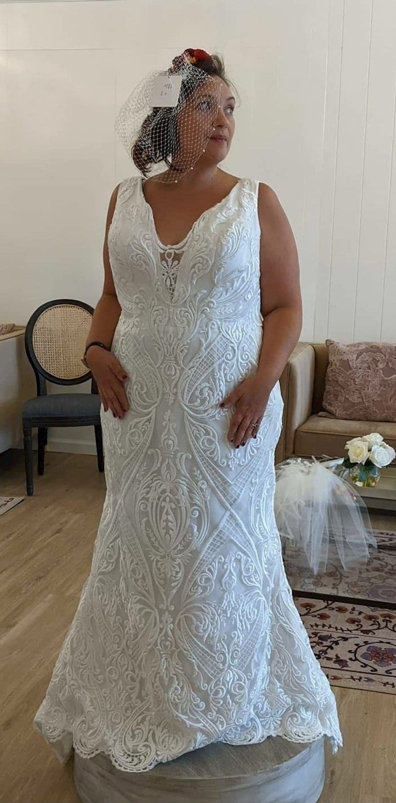 "Kupila sam jednostavnu i praznu bijelu vjenčanicu, a onda je nadogradila detaljima. Prezadovoljna sam kako je ispala!"