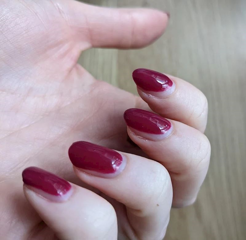 4. "Pitala sam curu kod koje idem na nokte misli li da je ovo dobro. Rekla je da je po njoj sve savršeno pa sam joj ja rekla da ne mislim ovo plaćati"