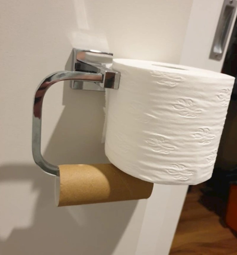 9. "Uvijek ovako ostavlja novu rolu papira"