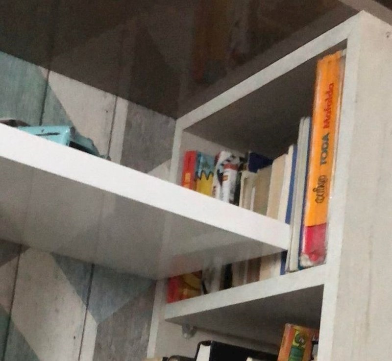 4. "Evo kako je moj frend postavio policu"