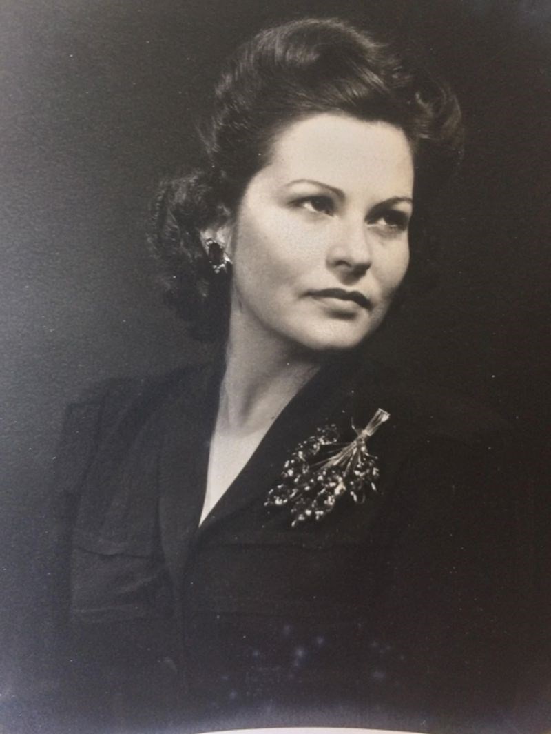 6. "Prelijepa fotografija moje bake snimljena nekad u pedesetima."