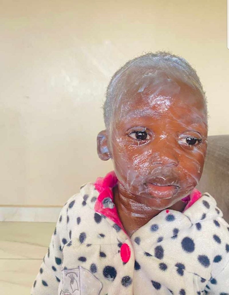 6. "Voljela bih vam reći da je samo namazala lice kremom..."