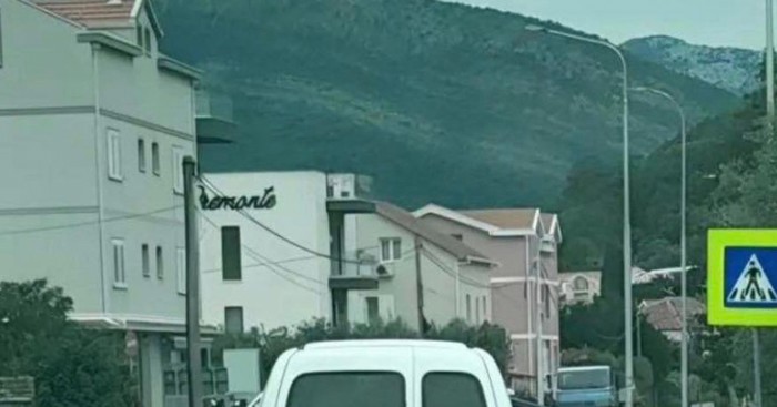Fotka vozila iz Crne Gore hit je na Fejsu, sve će vam biti jasno kad vidite čega se vozač dosjetio