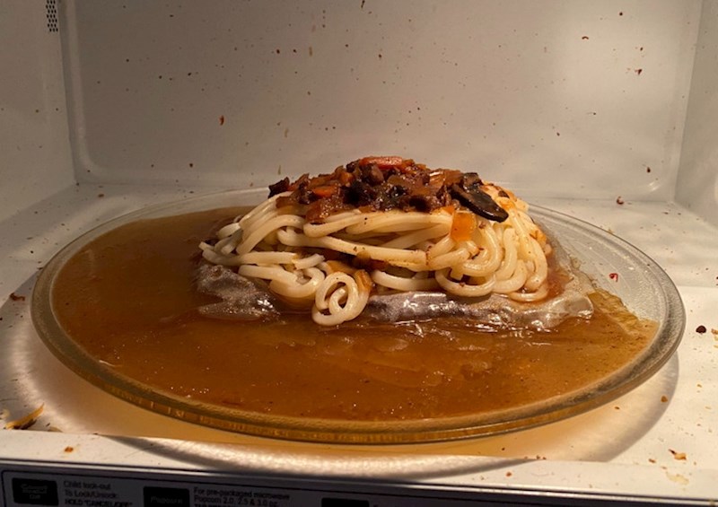 7. "Tjestenina je bila u ambalaži koja nije bila namijenjena za podgrijavanje u mikrovalnoj..."