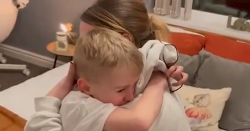 Ljudi rekli sinu da će konačno postati veliki brat, oduševit će vas njegova dirljiva reakcija