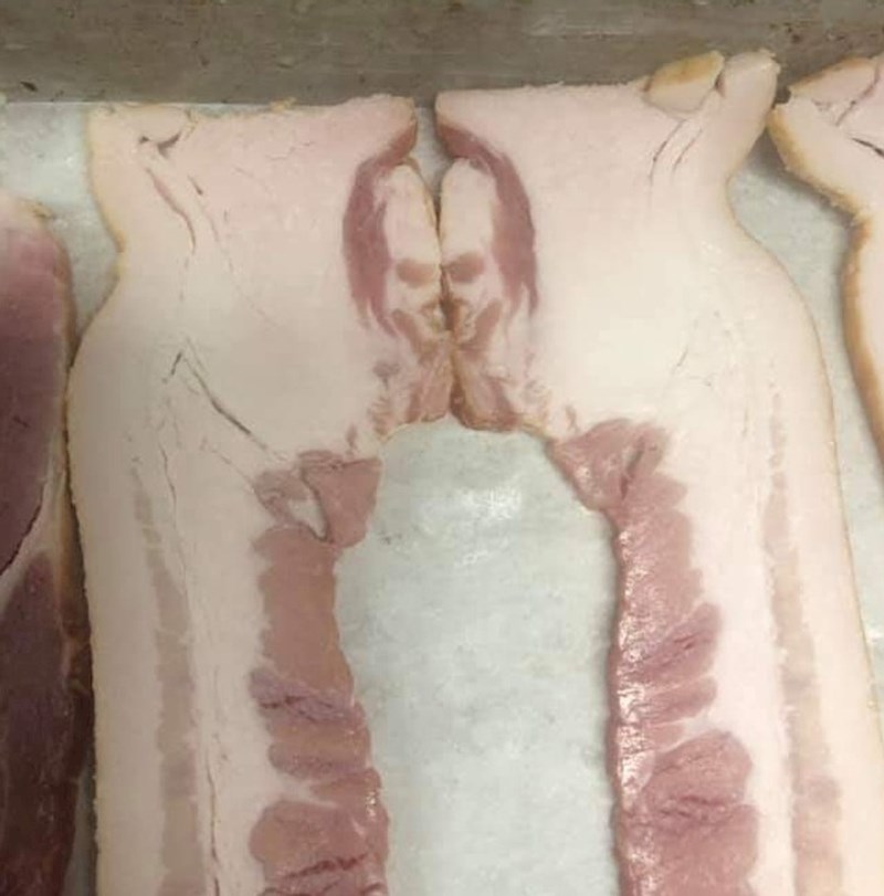 10. Nakon što su prerezali slaninu, dobili su lik zločestog klauna