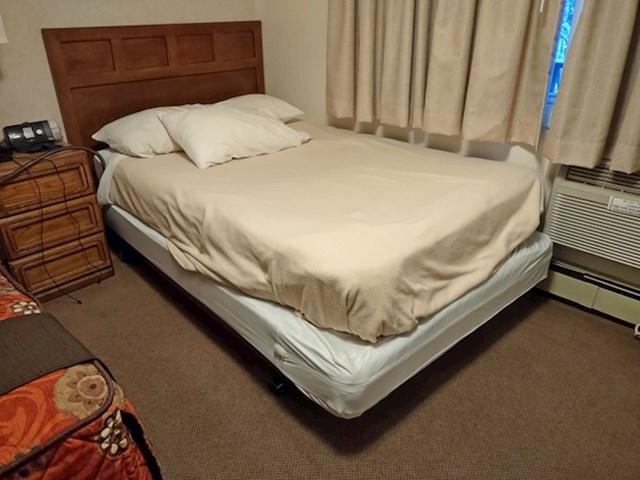 4. "Posljednji put kad sam bio u hotelu mi je krevet izgledao ovako nakon što su sobarice promijenile posteljinu..."