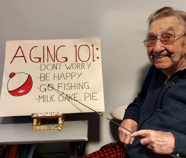 12. "Sretan veliki 101. rođendan, djede!"