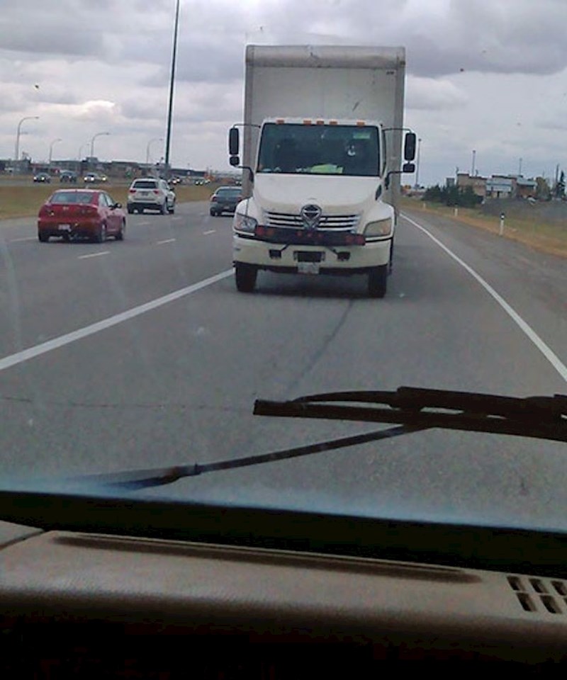 1. "Vozili smo se po autocesti, klinci i ja smo zaspali, a onda je on odjednom počeo panično vikati. Mi smo se naravno tek probudili i nismo znali što se događa pa smo i mi počeli vrištati. A onda smo shvatili što se dogodilo..."