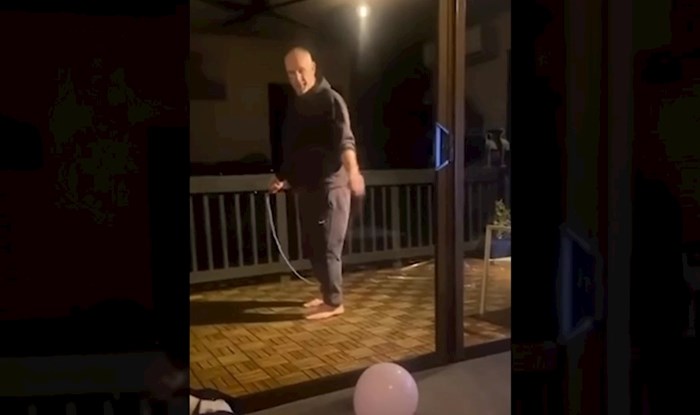 Žena snimala muža dok je preskakao uže. Video zbog neočekivanog kraja nasmijao postao viralan