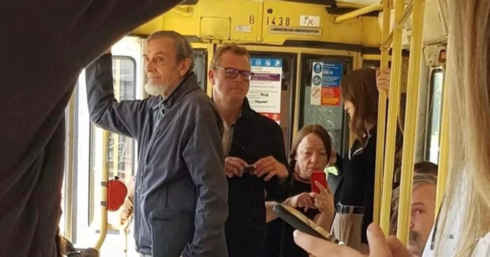 Netko je u tramvaju u Budimpešti uočio neobičnog, ali preslatkog putnika. Fotka je ubrzo postala hit