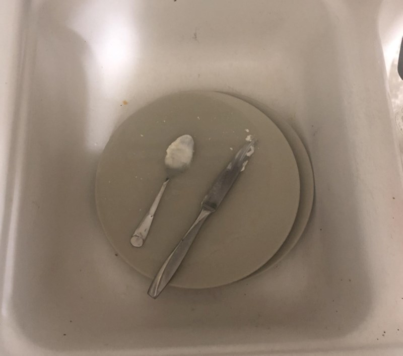 7. Ljudi koji za mazanje proizvoda koriste žlicu ili nož, uvijek je jedno od toga dvoje