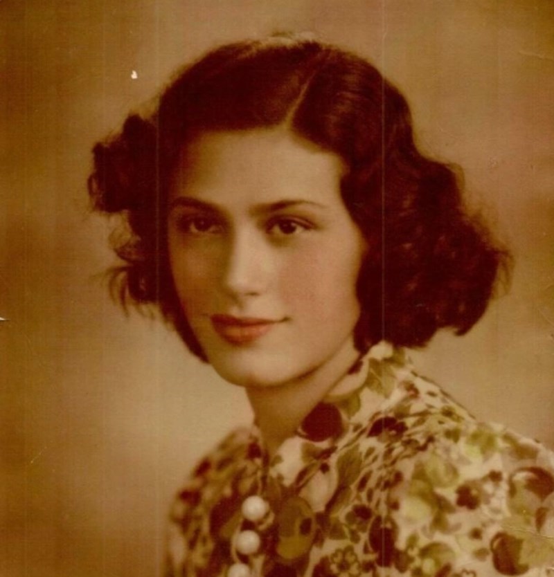 10. "Moja prelijepa baka u 1940-ima."