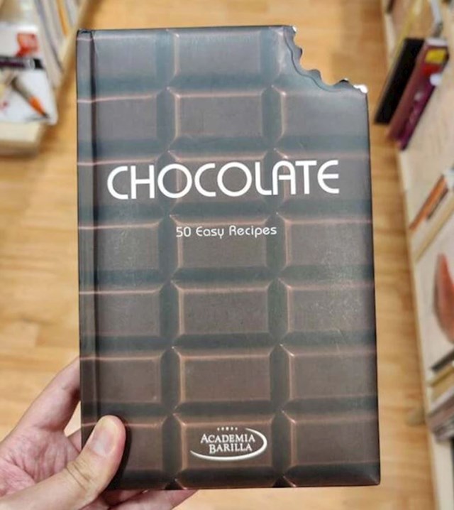 Knjiga s čokoladnim receptima u obliku čokolade