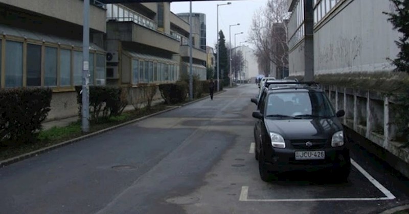 Fotka iz Mađarske obišla je svijet, nećete vjerovati kad vidite što spaja dvije zgrade