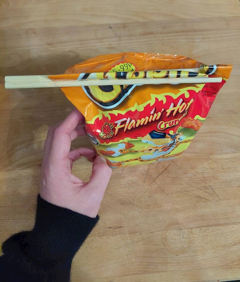 5. Evo i primjera kako zatvoriti vrećicu čipsa da ne ulazi zrak