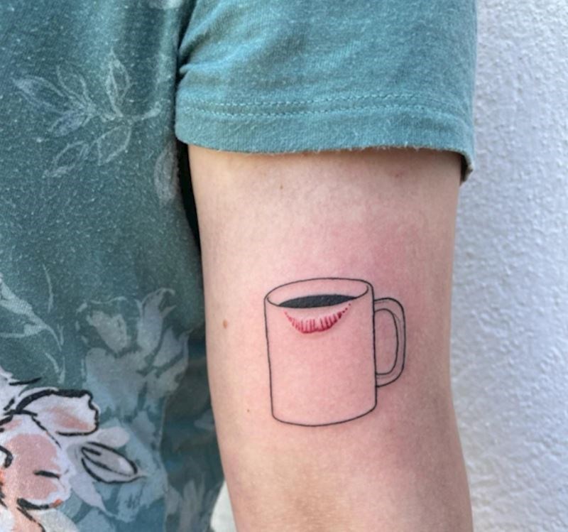 "Tetovaža za moju baku. Više nije s nama, ali sve što nas je naučila će zauvijek ostati s nama."