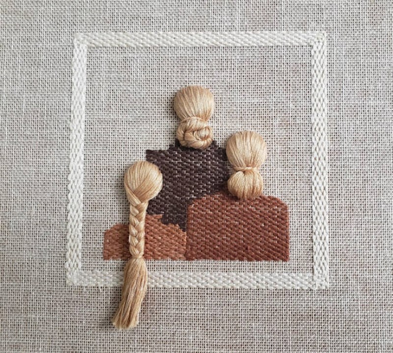 5. "Mama moje supruge je nedavno umrla, a onda je pronašla ovaj ručni rad. Napravila ga je njezina baka, a na njemu su ona, moja punica i supruga - tri generacije žena u obitelji"