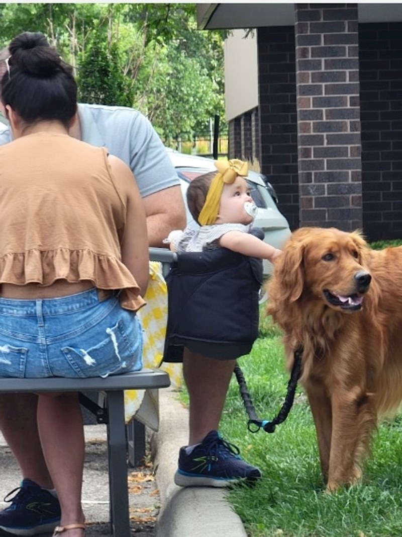 10. "Dijete izgleda kao da ima noge odrasle osobe"