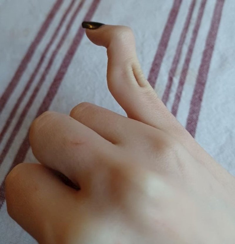 7. "Ljudi se uvijek šokiraju kad im pokažem kako mogu saviti prst"