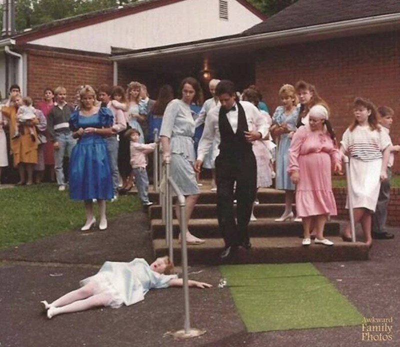 "Naravno da je od svih ljudi na vjenčanju moja žena bila ta koja je pala (a nije ni pila...)"