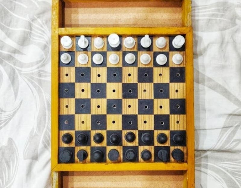 7. Ova šahovska ploča za slabovidne ljude