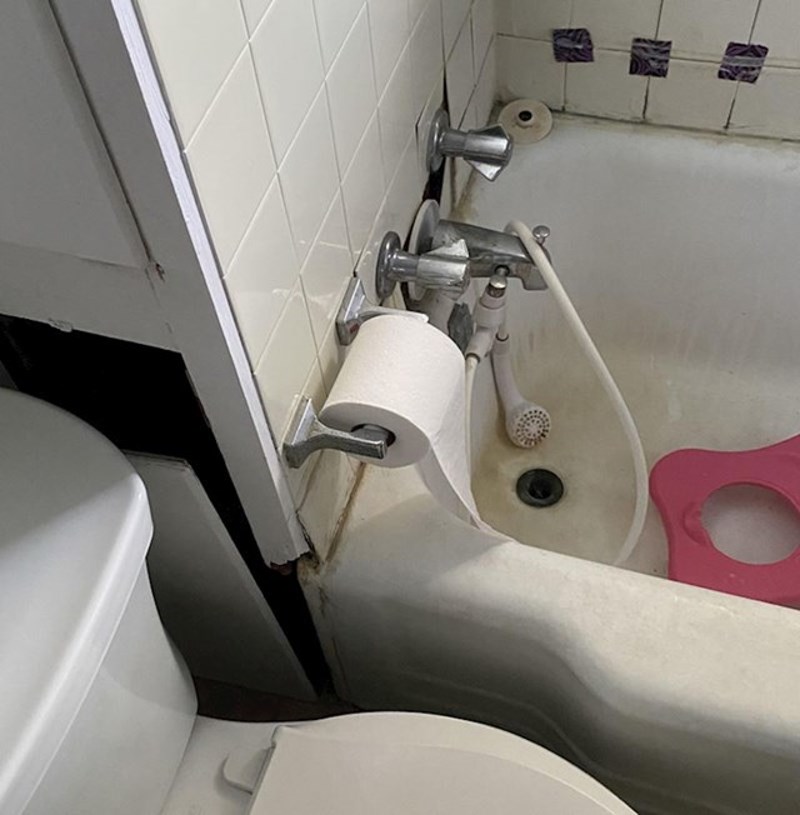 "Pokušala sam objasniti baki da ova "instalacija" nema nikakvog smisla, ali me odbija poslušati"