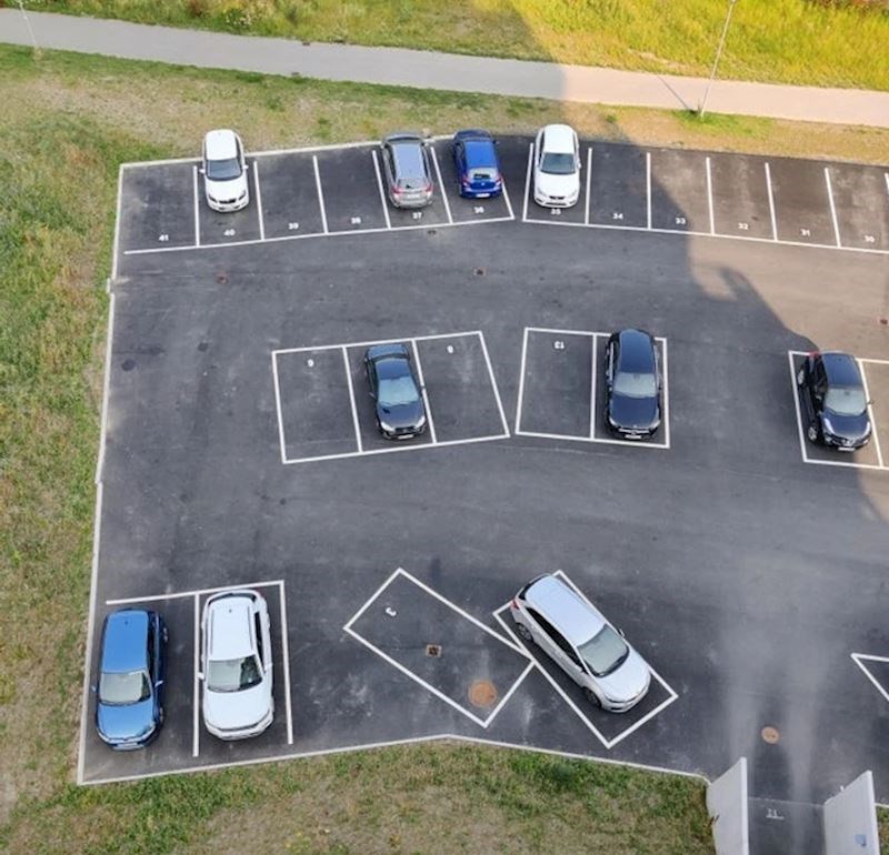 "Parking ispred zgrade mojih djeda i bake"