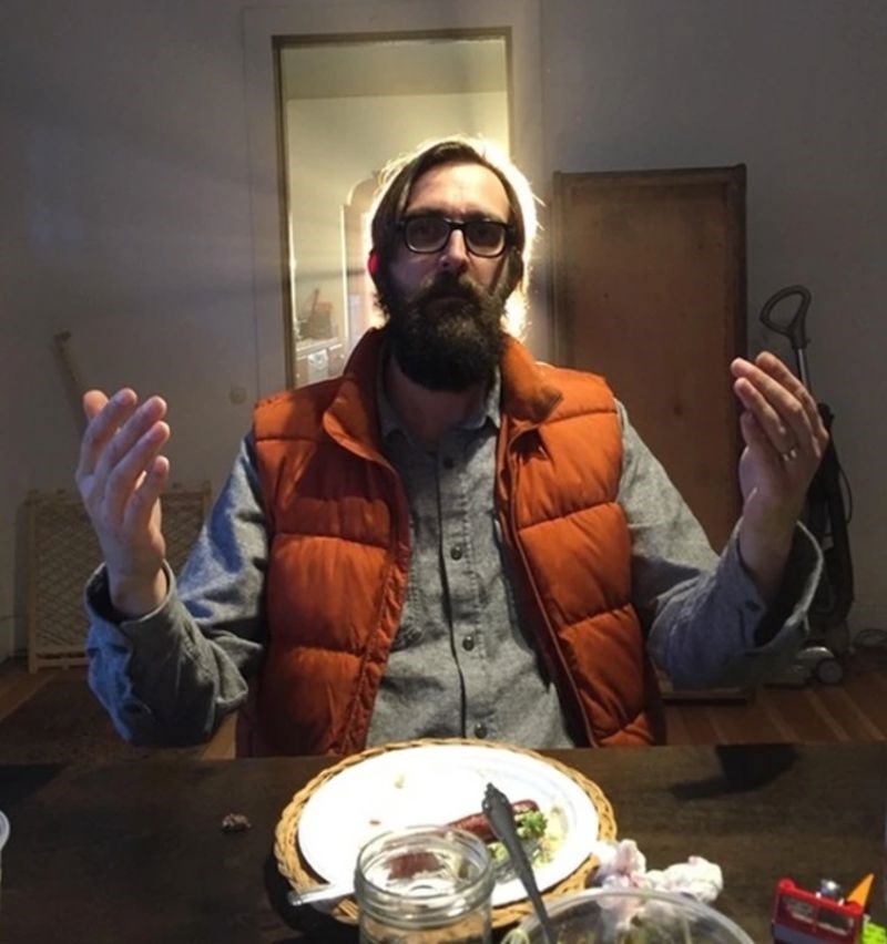 "Tata me zamolio da ga slikam u ovoj pozi. Rekao je da ovako izgleda kao Gospodar Svjetla."