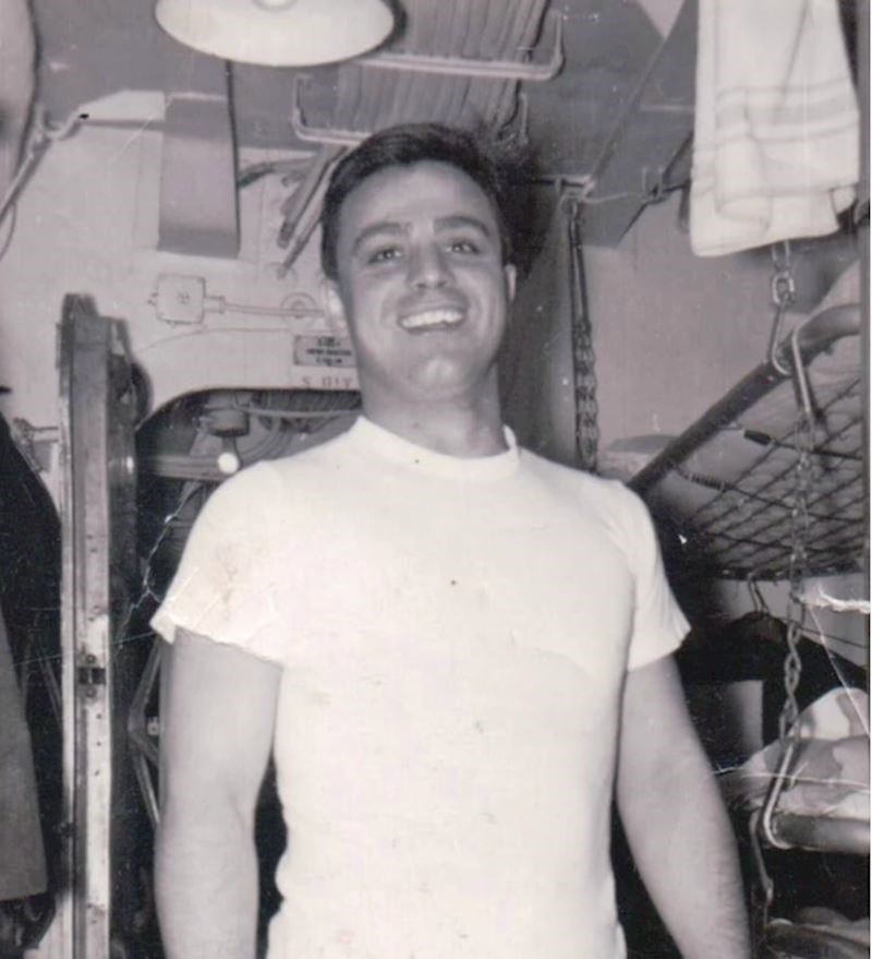 "Ovako je moj djed, koji nažalost više nije s nama, izgledao kad je bio mlad."