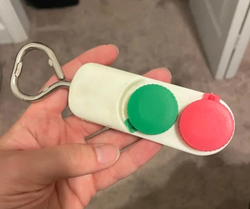 6. ''Čemu služe ovi dodaci na otvaraču za boce?''