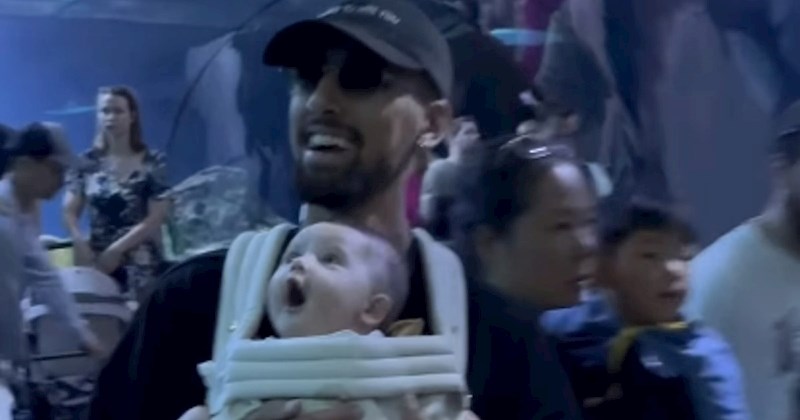 Ljudi su svoju bebu prvi put odveli u akvarij, oduševit će vas njezina preslatka reakcija