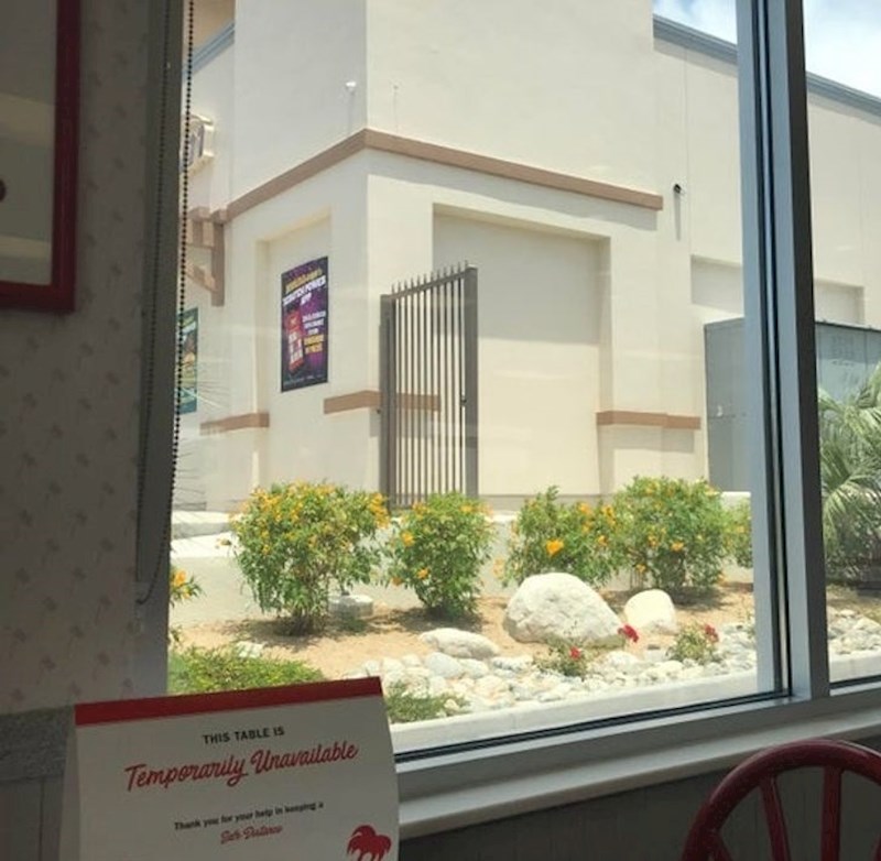 9. "Ne vidim nikakvu svrhu ovih vrata, što točno štite?"