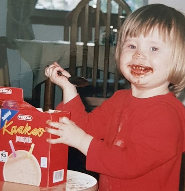 12. "Kao mala sam uvijek voljela jesti kakao točno iz pakiranja i na žlicu"