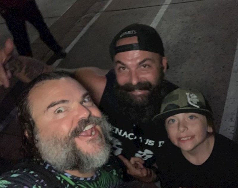 3. Ovaj dječak veliki je obožavatelj Jacka Blacka, konačno mu se ispunila želja da ga upozna.