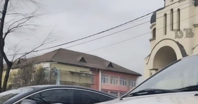 Netko je na jednom autu uslikao urnebesan dodatak, bit će vam jasno zašto je fotka hit na Fejsu