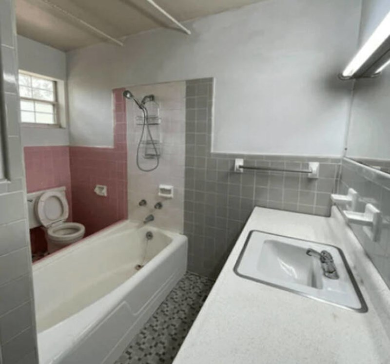 4. Ova kupaonica izgleda nepotrebno komplicirana za korištenje