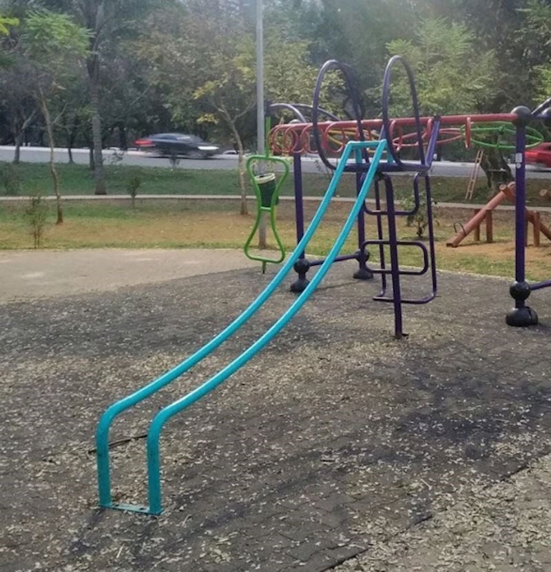 8. Ako bi ovo trebao biti tobogan, netko je gadno zabrljao...