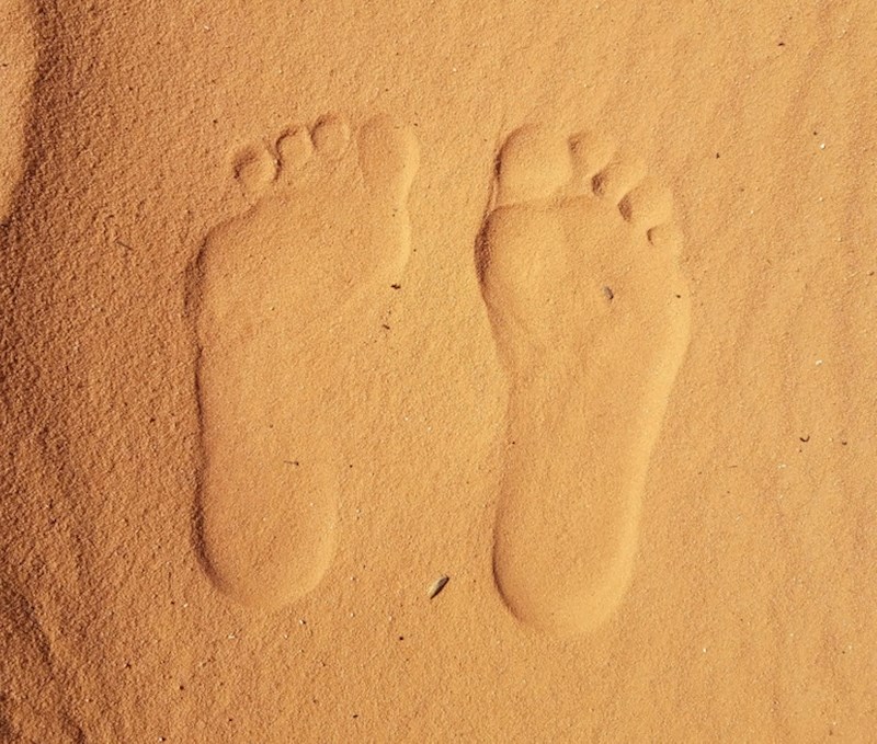 2. Ne znamo kako su uspjeli napraviti da izgleda kao da je otisak napravljen s "unutarnje" strane