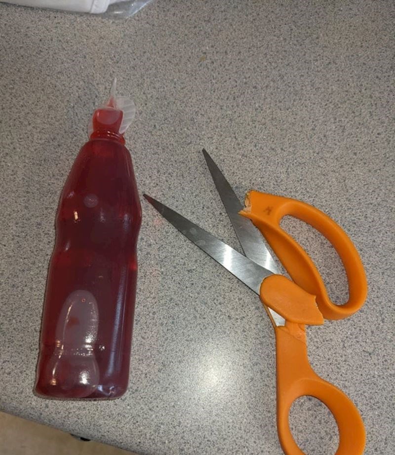 9. "Ni moje škare nisu dovoljno jake za ovaj umak"