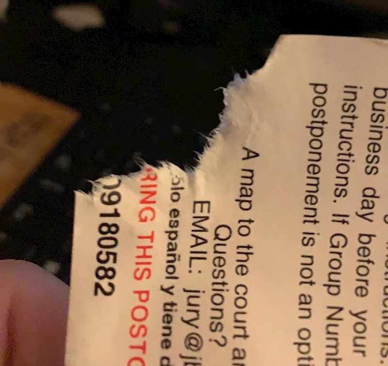 6. "Sin mi je pojeo iskaznicu na kojoj piše da sam član porote. Mislite li da će mi proći ona "pas mi je pojeo zadaću", samo što je u ovom slučaju dijete..."