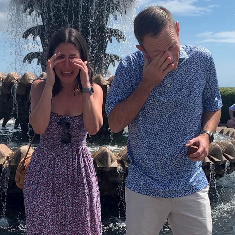 9. "Nekoliko trenutaka prije ove fotografije smo se zaručili i oboje smo postali emotivni"