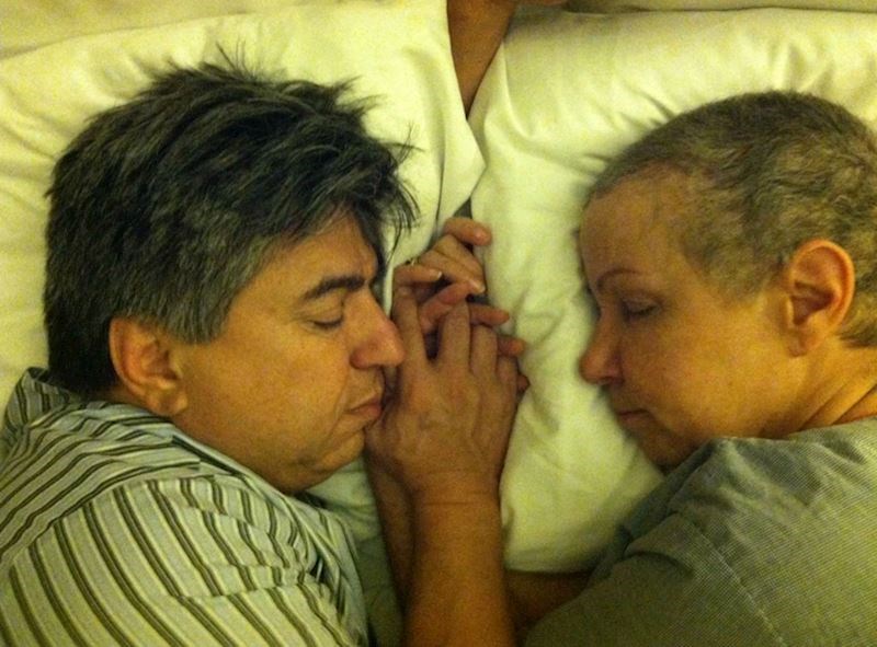 13. "Pronašla sam mamu i tatu da ovako spavaju, preslatki su!"