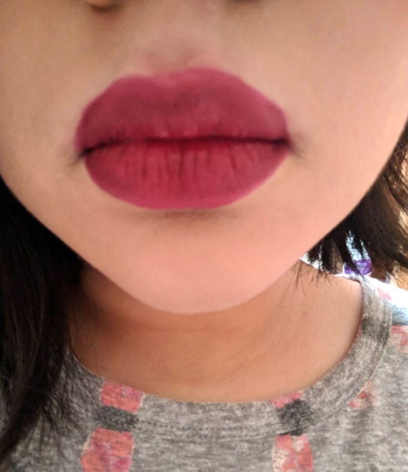 4. "Išla sam na probno šminkanje za vjenčanje i vizažistica mi je nacrtala ovakve usne. Srećom pa je samo bila proba."