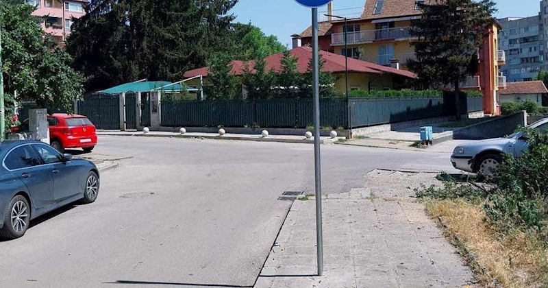 Fotka prometnog znaka u Bugarskoj nasmijala je ekipu na Fejsu, odmah će vam biti jasno zašto