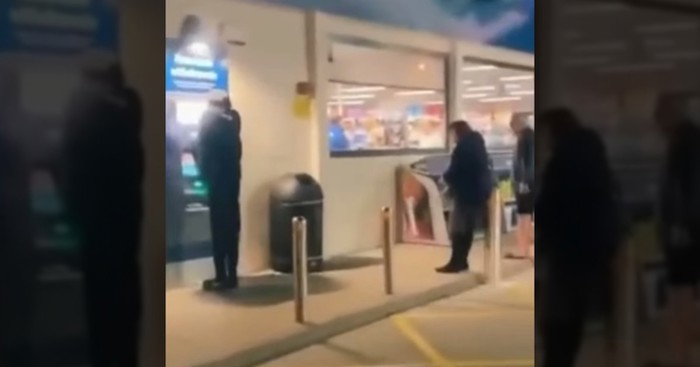 Scena ispred jednog bankomata nasmijala je tisuće ljudi, a sve zbog urnebesnog i neočekivanog kraja