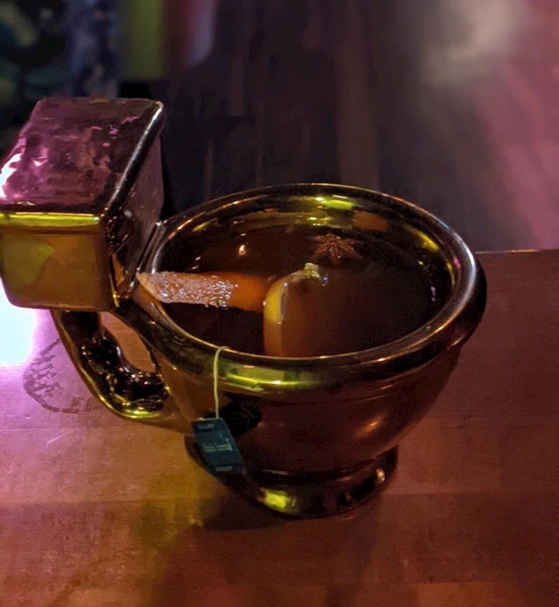 2. Kako odoljeti ovakvoj šalici?